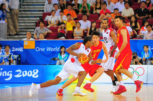 马卡：贝林厄姆现在踢的是团队足球，皇马已经离不开他（马卡：贝林厄姆已融入团队打法，皇马对他不可或缺）