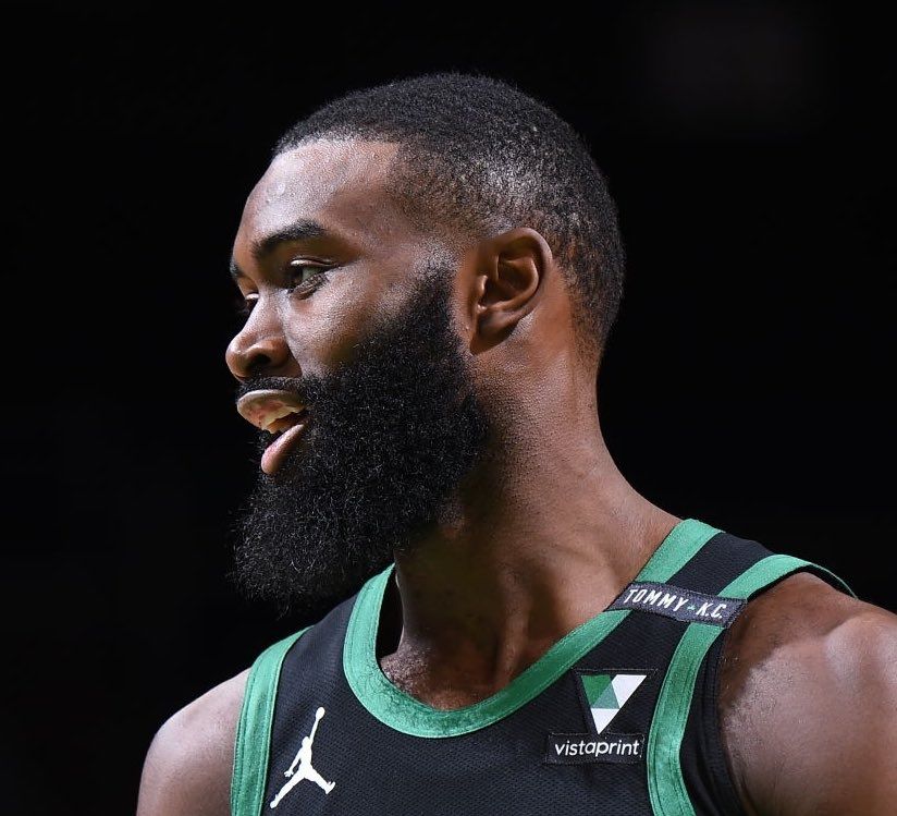 浙江男篮末节连得12分逆转辽宁（浙江男篮末节打出12-0攻势完成对辽宁的逆转）