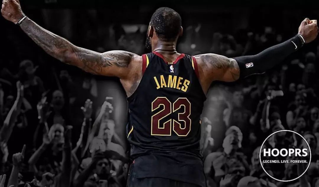 泰州举办“苏超泰州英雄大会”，市民夹道欢迎泰州队将士凯旋（泰州举办苏超英雄盛会 市民夹道热迎泰州队凯旋）