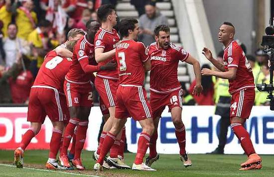 男排世锦赛：意大利3-0淘汰波兰 与保加利亚会师决赛（男排世锦赛：意大利直落三局淘汰波兰，与保加利亚争冠）