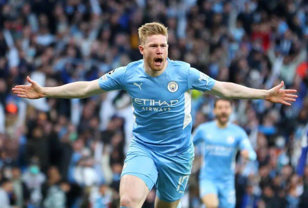 德国球队本赛季场均上座人数：多特8.1万人第1，拜仁7.5万第2（德国球队本季场均上座榜：多特8.1万人领跑，拜仁7.5万人居次）