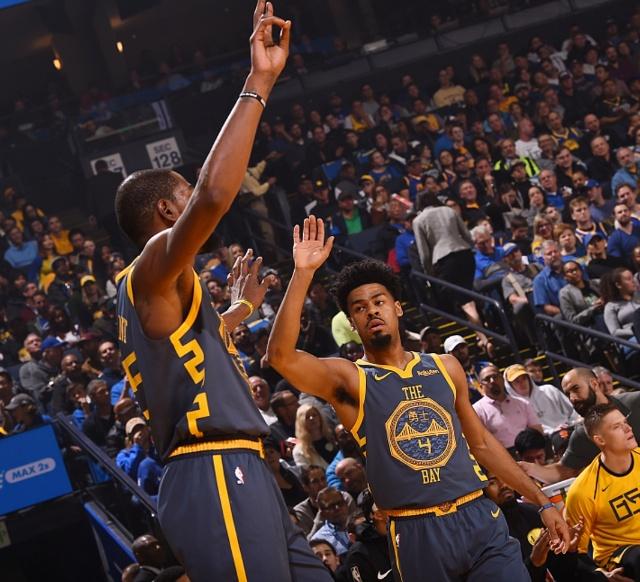 足球国足进攻体系被赞流畅度明显提升（国足进攻更顺畅，体系优化获赞）