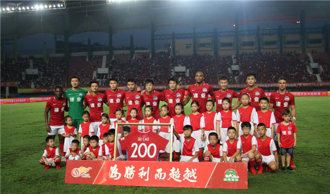 奥莱报列五大联赛有美资背景的俱乐部：共24家，英超有9家（奥莱报：五大联赛美资俱乐部达24家，英超占9席）