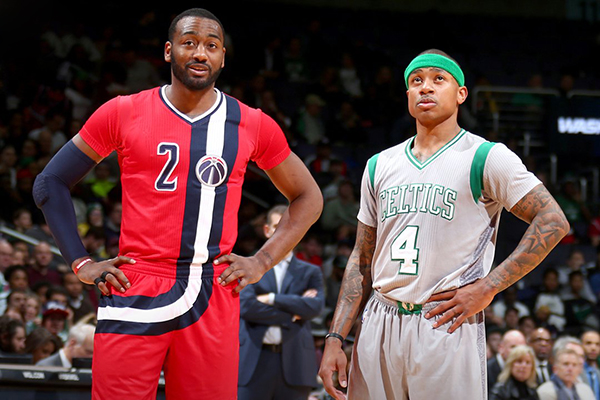 欧冠淘汰赛门票暴涨引发球迷抗议（欧冠淘汰赛票价飙升，球迷群起抗议）