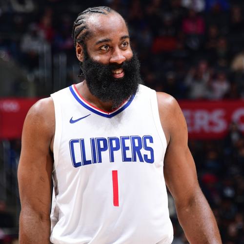 如此巴萨，怎能不爱？亚马尔助攻梅开二度，莱万攻入首球（怎能不爱这支巴萨？亚马尔两次助攻，莱万收获首球）